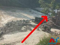 Jembatan Gantung Ambruk di Tapparan, Hambat Akses Anak ke Sekolah