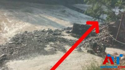 Jembatan Gantung Ambruk di Tapparan, Hambat Akses Anak ke Sekolah