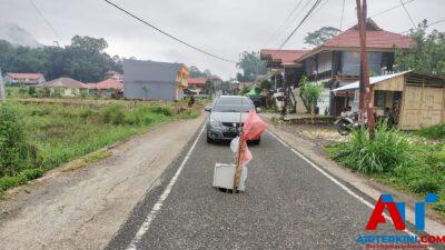 Foto: Jl. Poros Singki’ – Nonongan Utara Dibiarkan Berlubang Hingga Kerap Terjadi Kecelakaan