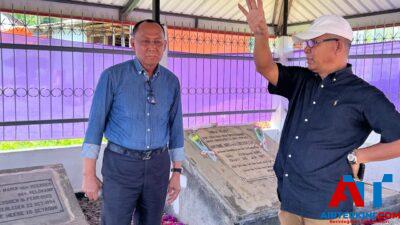 Victor Datuan Batara Ziarah ke Makam A. Van De Loosdrecht