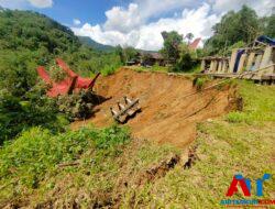 7 Lumbung Terbawa Longsor Sejauh 50 Meter di Kecamatan Sopai
