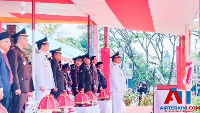 Upacara HUT RI Ke-79 Berjalan Lancar, Naskah Proklamasi Dibacakan Ketua DPRD Torut