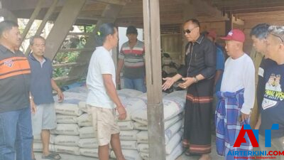Victor Datuan Batara Bantu Masyarakat Makale Utara untuk Perbaikan Jalan