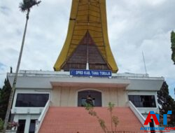 Sekwan Penuhi Panggilan Kejati Sulsel Terkait Dugaan Korupsi di DPRD Tana Toraja